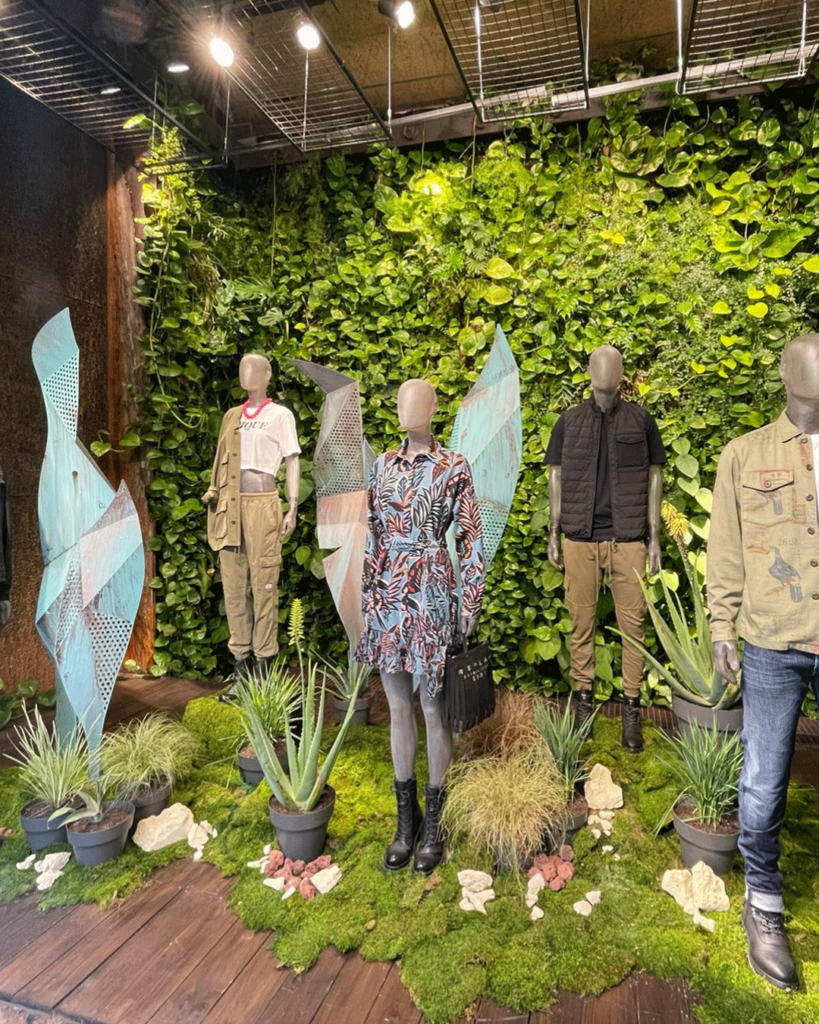 replay vetrina foglie metallo