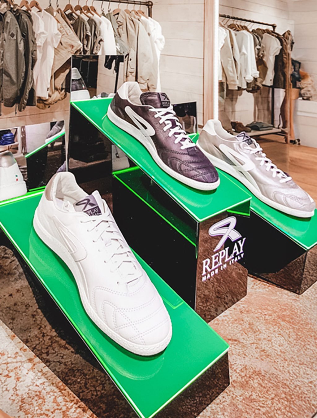 replay_sneakers_web1